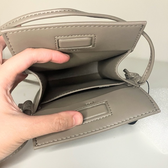 Uniqlo Faux-Leather Mini Tool Shoulder Bag in Taupe - Picture 4 of 5